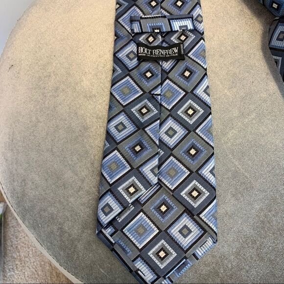 HOLT renfrew Blue Gray 100% Silk Tie - Picture 2 of 4